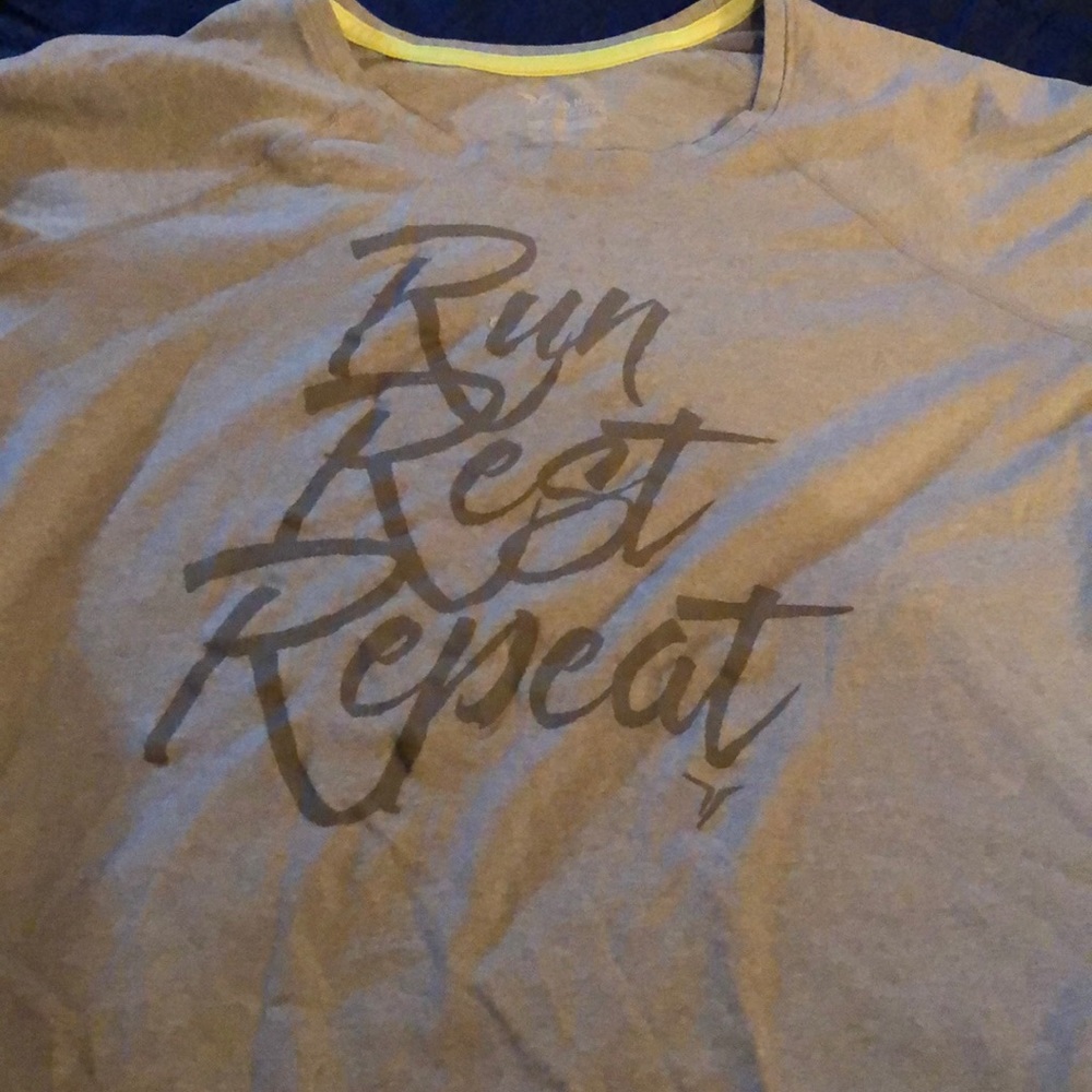 Old navy go-dry tshirt